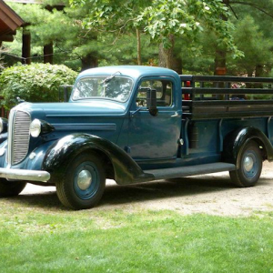 Dodge Vintage Trucks R – 1938 ME 1 1/2 Ton – Complete Harness